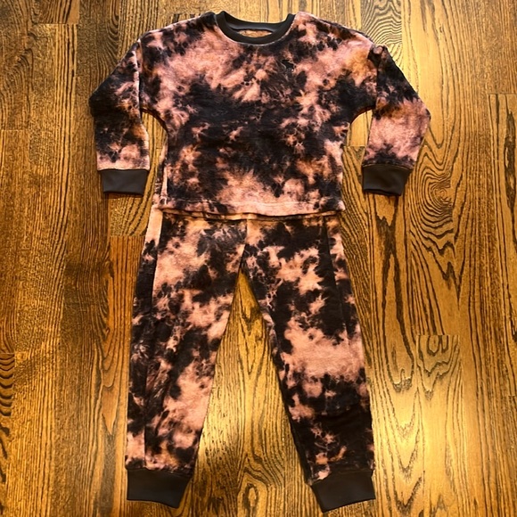 abercrombie kids Other - Abercrombie Kids Sleep/Sweat Outfit